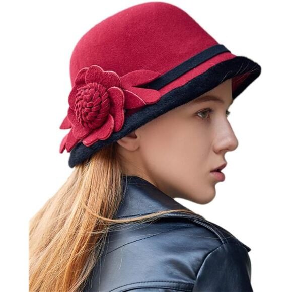 Women's Cloche Hat Winter Bucket Hat Red